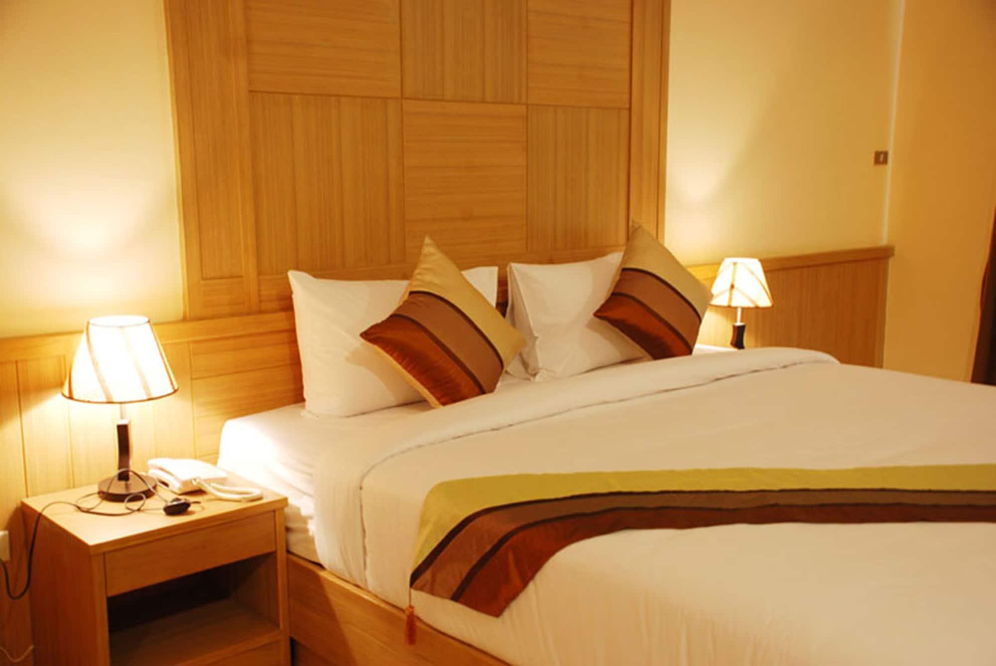 Hotel Metro Point Bangkok Esterno foto