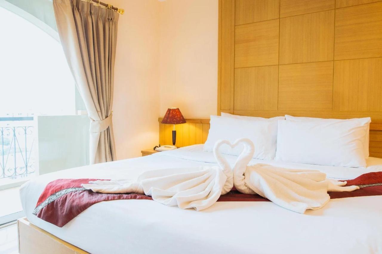 Hotel Metro Point Bangkok Esterno foto