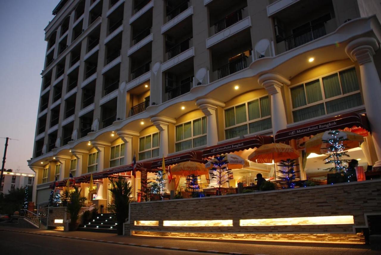 Hotel Metro Point Bangkok Esterno foto